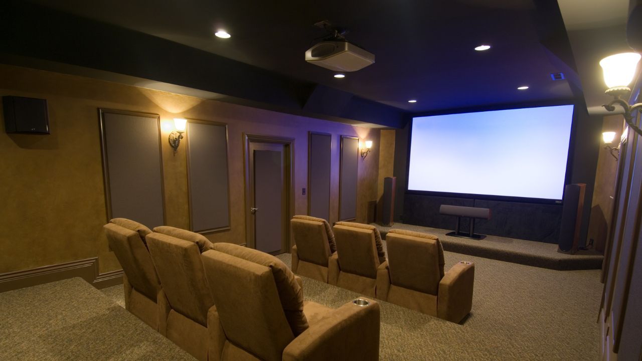 Home Theater on Edge Ceiling